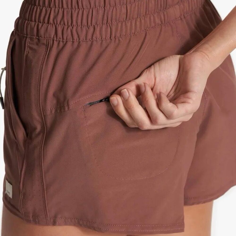 Vuori Dash Shorts in Hazelnut Size S - Picture 6 of 6
